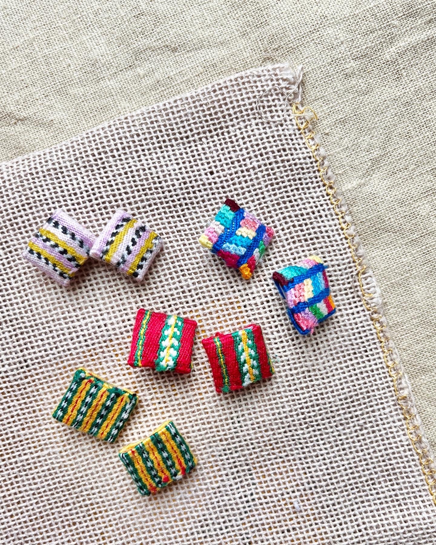 Guatemala & Mexico 刺繍ピアス【全額寄付商品】